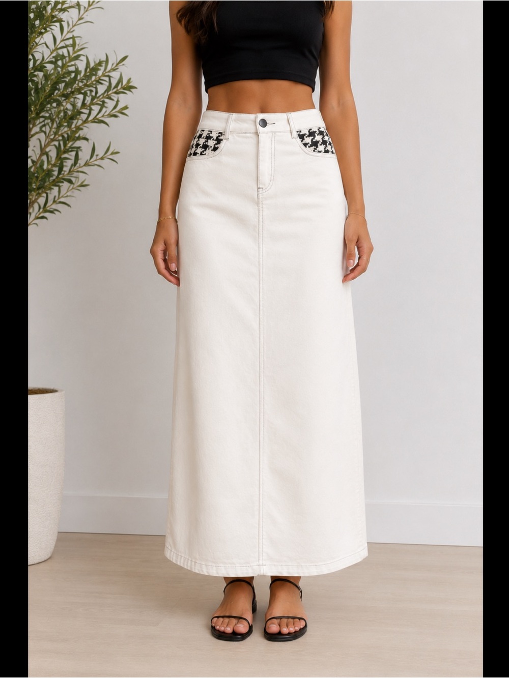 Chic White Mixi Front Button Skirt with Houndstooth Accents size 12 (42)